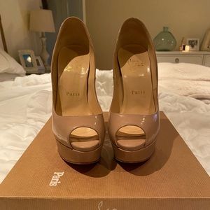 Christian Louboutin lady peeps